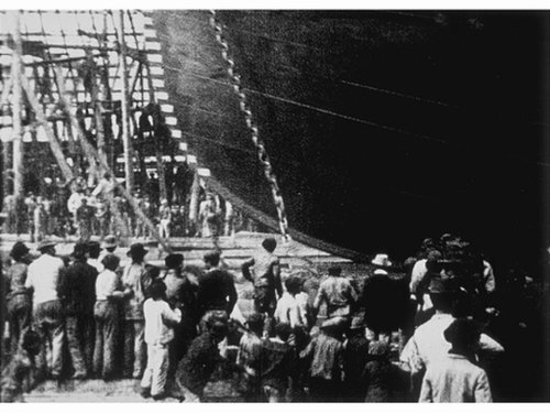 Lancement d'un navire (1896)
